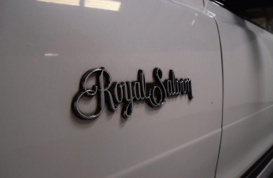 Логотип Toyota Crown Royal Saloon Super Charger Hardtop (MS137) 1991 года  (фото 24 из 98)